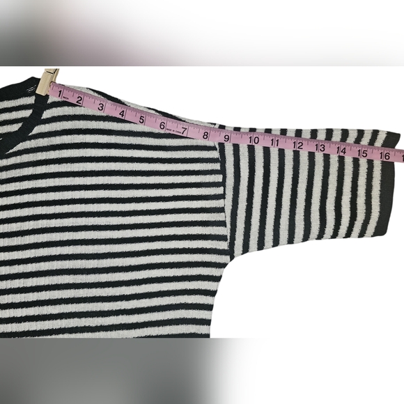 Eileen Fisher Organic Linen Dropped Shoulder Striped Boxy Top Size XS - EUC - Picture 5 of 14